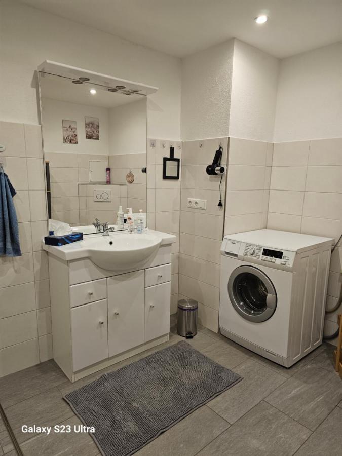 Ferienwohnung ,,Hinter Der Mauer" Хилдбургхаузен Екстериор снимка